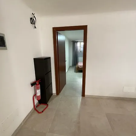 Casa Con Corte Специя