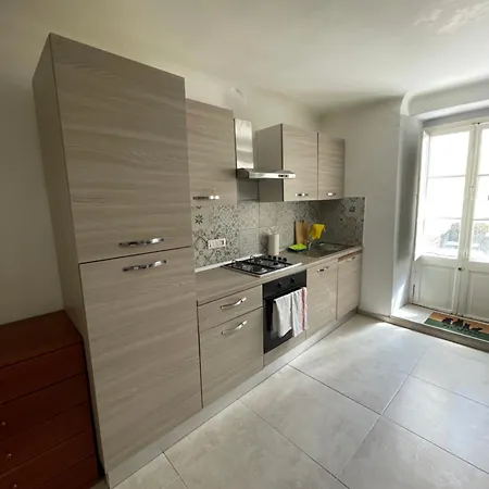Casa Con Corte Appartamento
